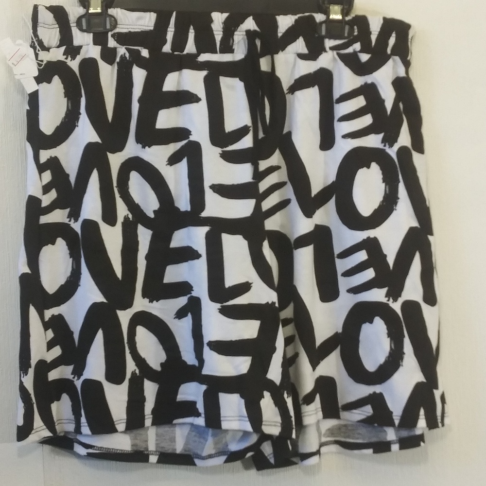 New Black/White Comfy "Love" Shorts